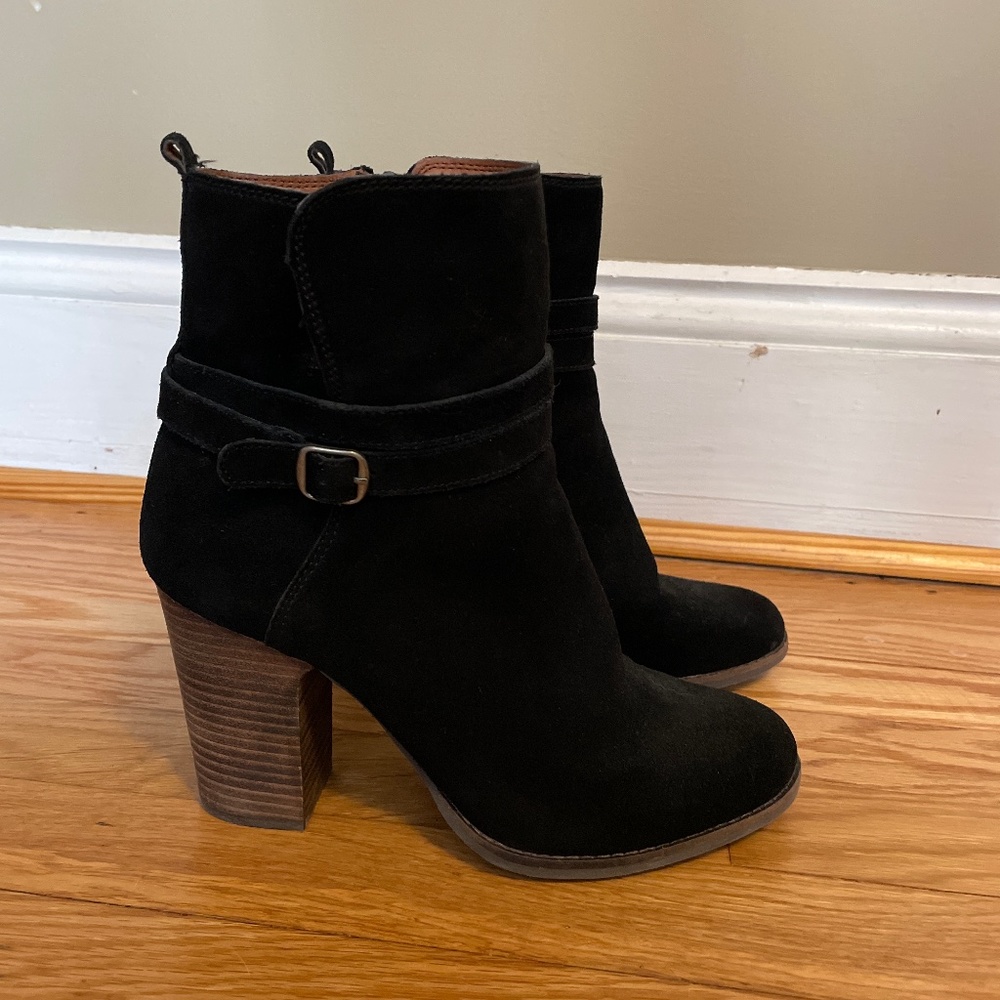 Lucky Brand LaTonya Black suede bootie 9 womens
